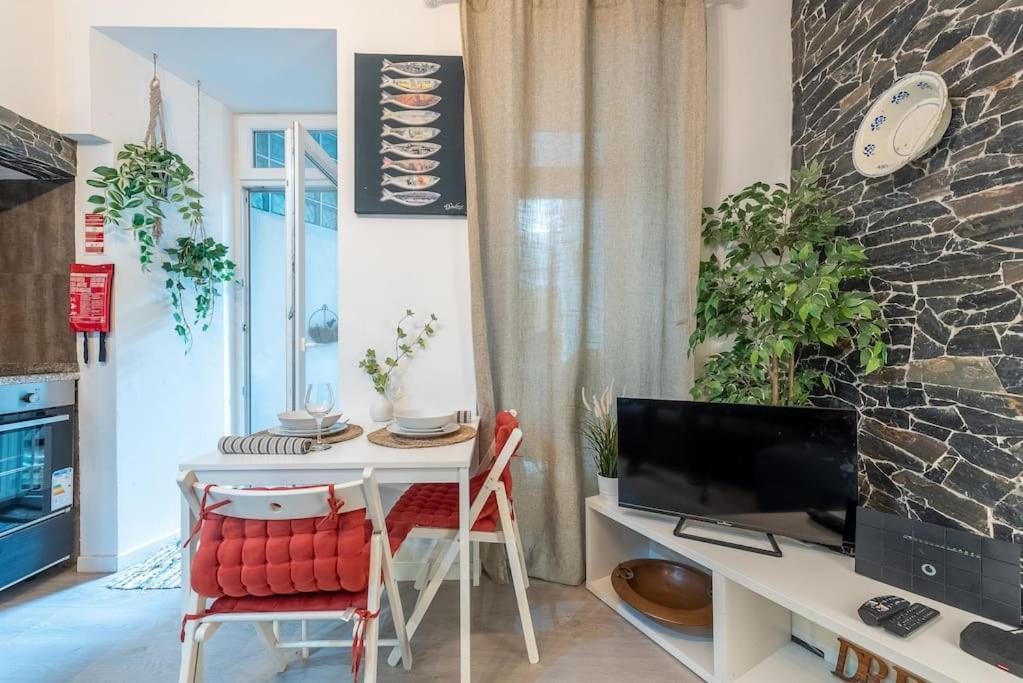 Modern Rustic Apartment In Graca 리스본 외부 사진